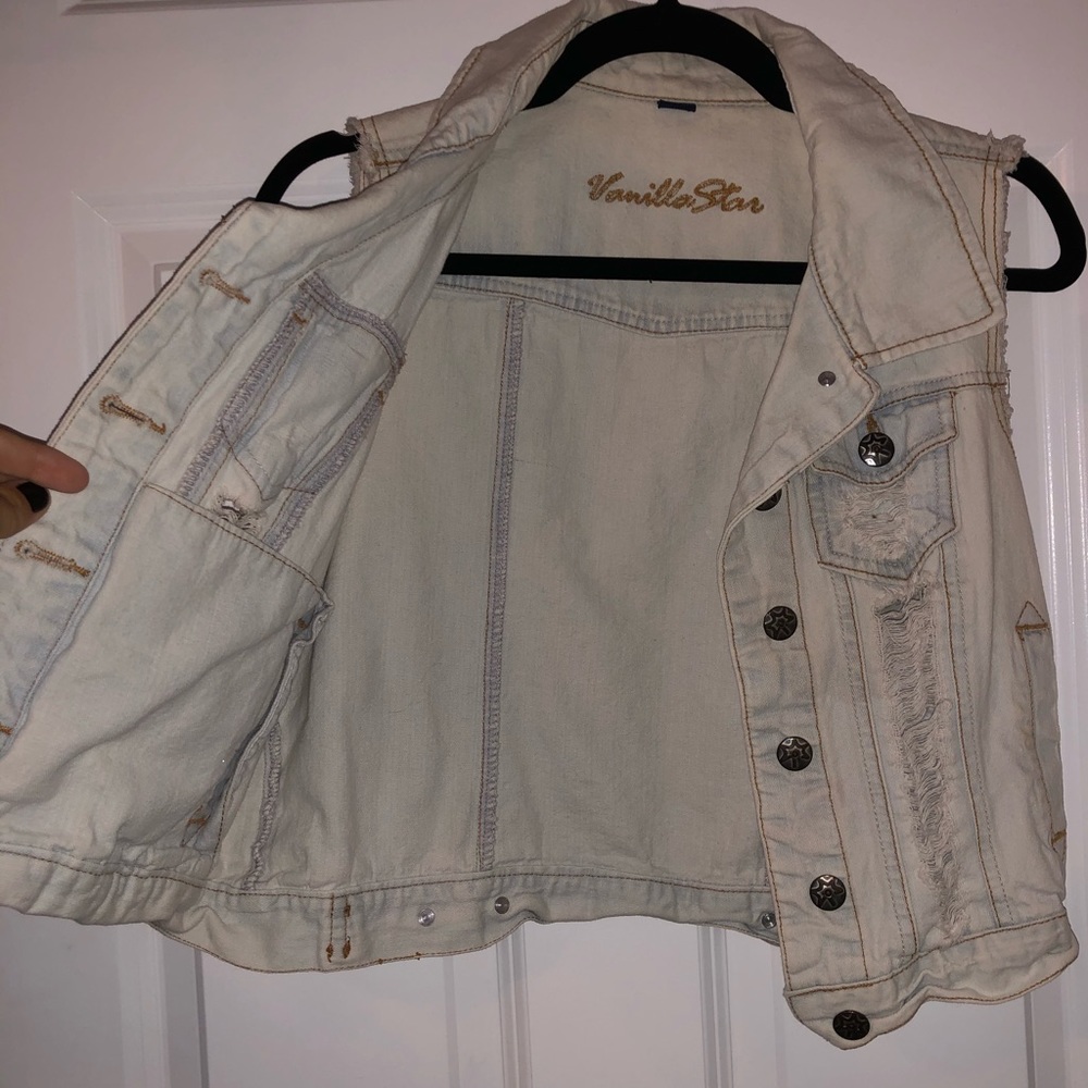 Jean Vest - Picture 2 of 4